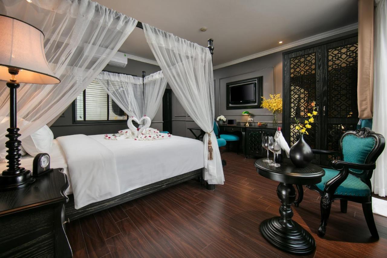 Junior Suite with Balcony