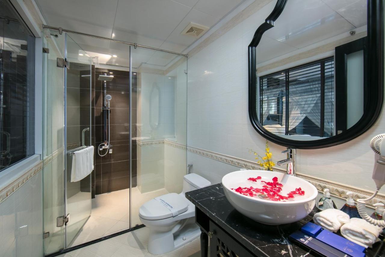 Junior Suite with City View